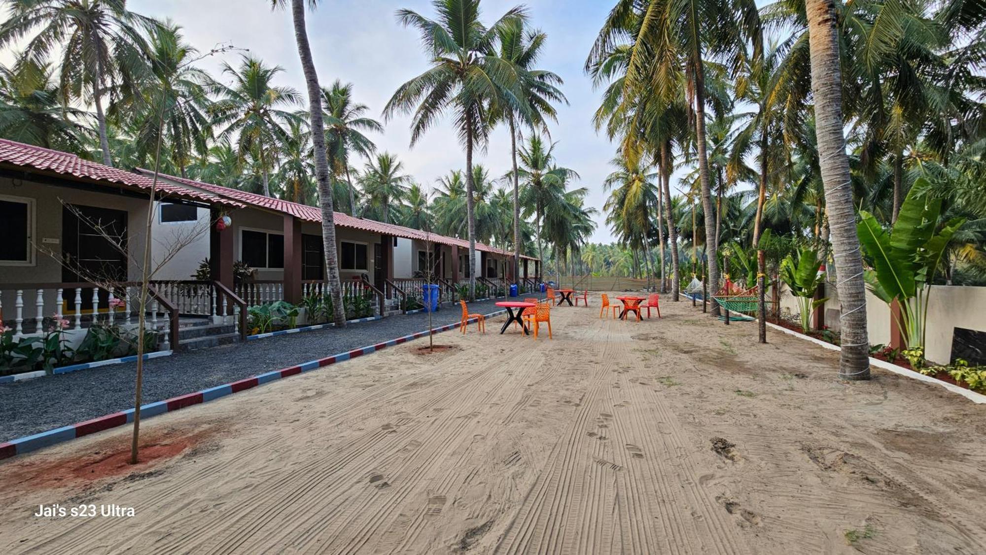 Coastline Beach Resort Perupalem Exterior foto